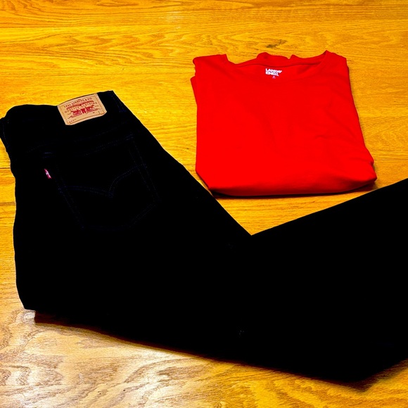 Levi's Women’s Black Straight Jeans with a Lands End Red woman’s top - Picture 1 of 10